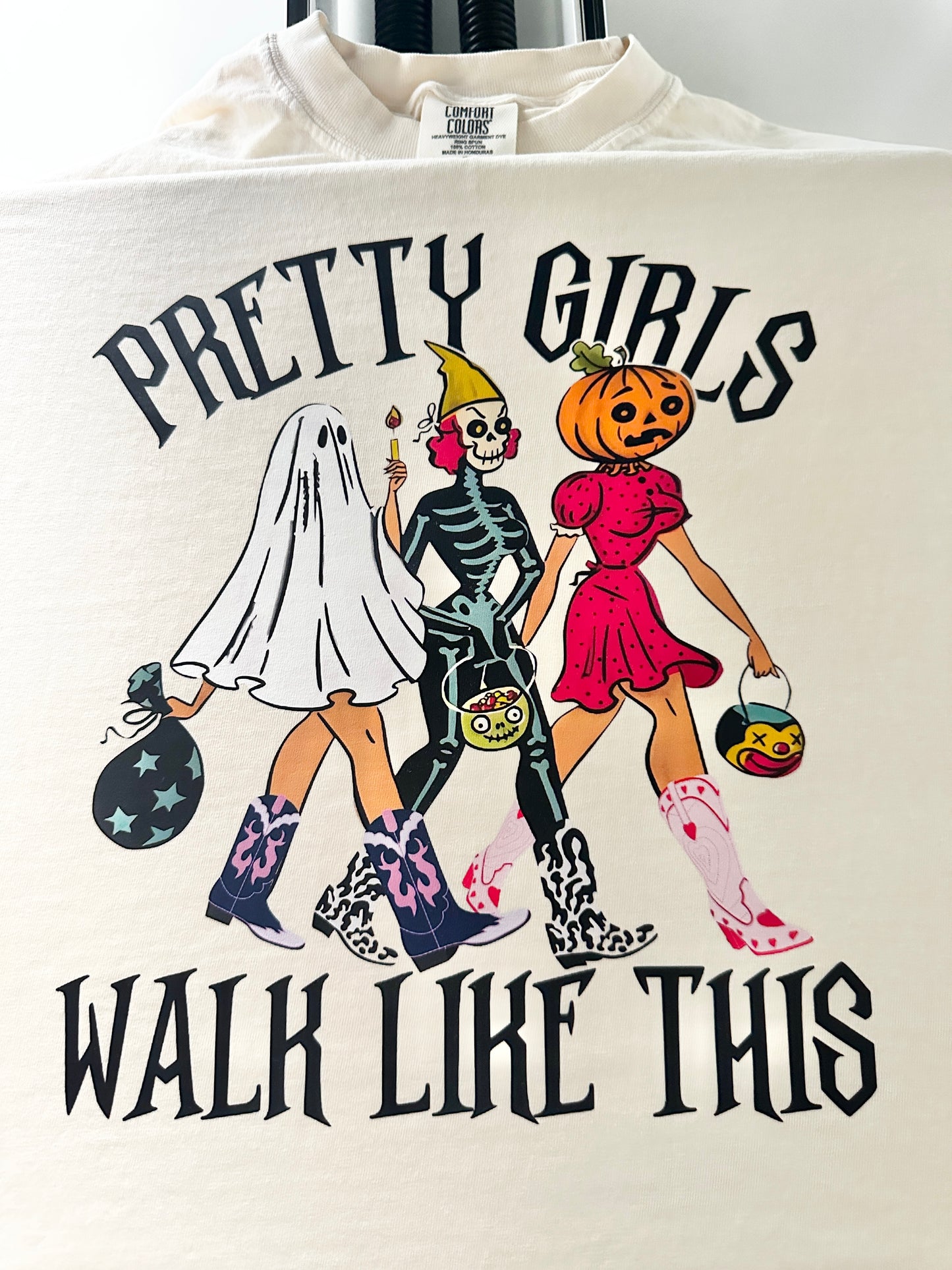 Pretty Girls Walk Like This T-shirt